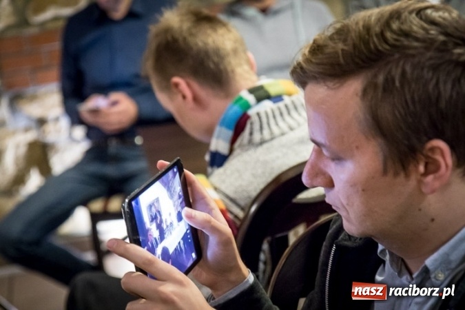 Zdjęcie w galerii na portalu naszraciborz.pl: Smog bez granic - debata o czystym powietrzu wiadomości z regionu