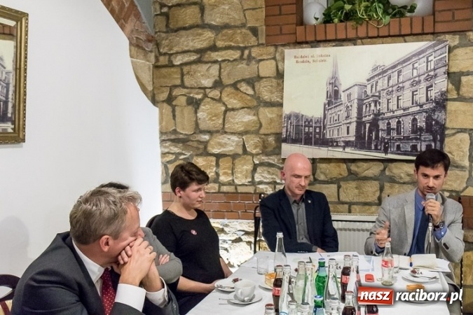 Zdjęcie w galerii na portalu naszraciborz.pl: Smog bez granic - debata o czystym powietrzu wiadomości z regionu