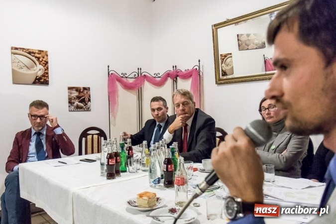 Zdjęcie w galerii na portalu naszraciborz.pl: Smog bez granic - debata o czystym powietrzu wiadomości z regionu