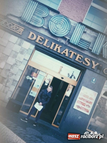 Zdjęcie w galerii na portalu naszraciborz.pl: Lekcja języka polskiego na raciborskim rynku  wiadomości z regionu