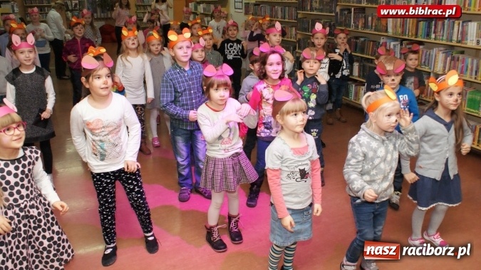 Zdjęcie w galerii na portalu naszraciborz.pl: Urodziny Kubusia Puchatka w bibliotece  wiadomości z regionu