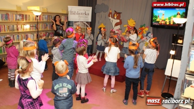 Zdjęcie w galerii na portalu naszraciborz.pl: Urodziny Kubusia Puchatka w bibliotece  wiadomości z regionu