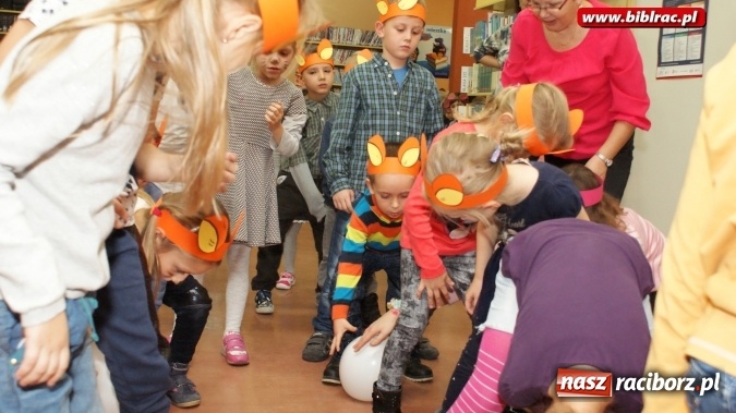 Zdjęcie w galerii na portalu naszraciborz.pl: Urodziny Kubusia Puchatka w bibliotece  wiadomości z regionu