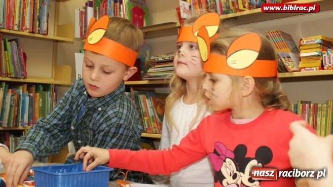 Zdjęcie w galerii na portalu naszraciborz.pl: Urodziny Kubusia Puchatka w bibliotece  wiadomości z regionu