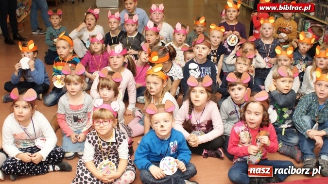 Zdjęcie w galerii na portalu naszraciborz.pl: Urodziny Kubusia Puchatka w bibliotece  wiadomości z regionu