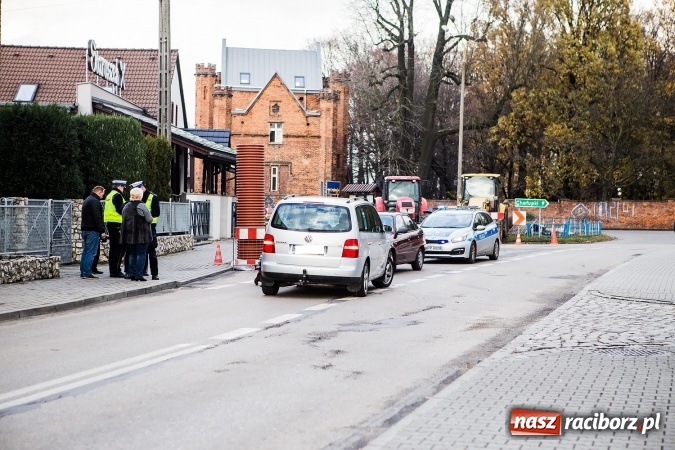 Zdjęcie w galerii na portalu naszraciborz.pl: Zderzenie samochodów w Krzyżanowicach wiadomości z regionu