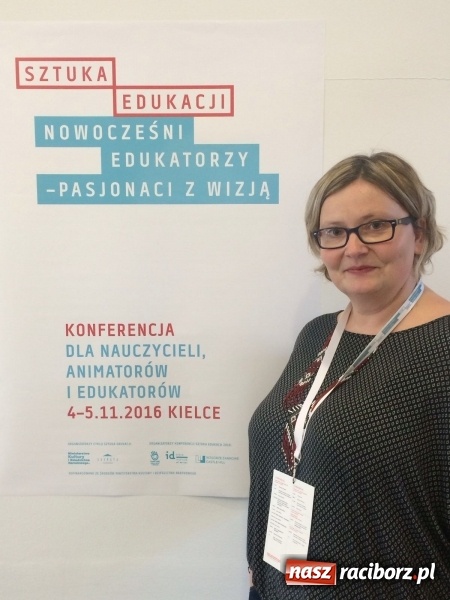 Zdjęcie w galerii na portalu naszraciborz.pl: Nauczycielka z SP 1 na kieleckiej konferencji Nowocześni edukatorzy - pasjonaci z wizją wiadomości z regionu