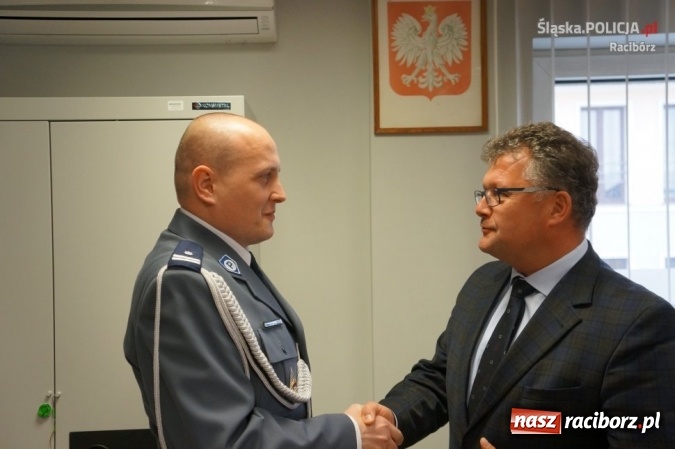 Zdjęcie w galerii na portalu naszraciborz.pl: Zmiany w krzyżanowickim komisariacie - podinsp. Bogdan Gładysz nowym komendantem wiadomości z regionu
