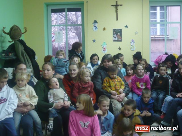 Zdjęcie w galerii na portalu naszraciborz.pl: Święty Mikołaj w raciborskim Caritasie wiadomości z regionu