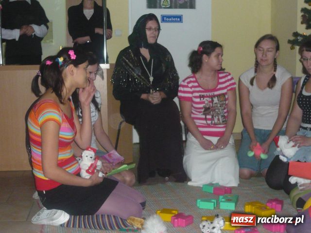 Zdjęcie w galerii na portalu naszraciborz.pl: Święty Mikołaj w raciborskim Caritasie wiadomości z regionu