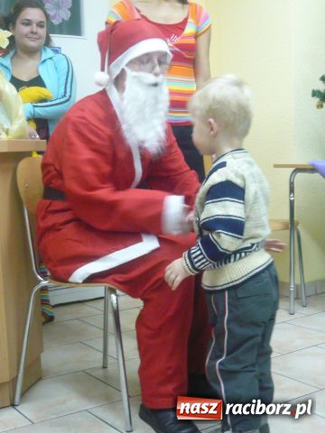 Zdjęcie w galerii na portalu naszraciborz.pl: Święty Mikołaj w raciborskim Caritasie wiadomości z regionu