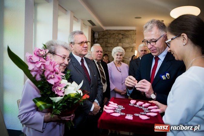 Zdjęcie w galerii na portalu naszraciborz.pl: Od pięćdziesięciu lat razem - złote gody w raciborskim urzędzie stanu cywilnego wiadomości z regionu