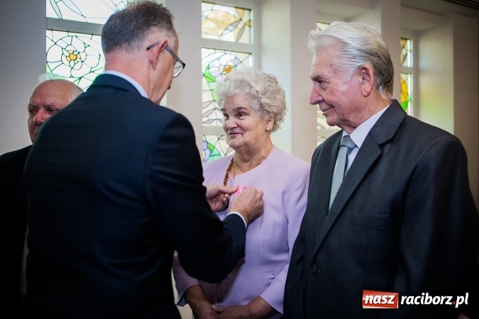 Zdjęcie w galerii na portalu naszraciborz.pl: Od pięćdziesięciu lat razem - złote gody w raciborskim urzędzie stanu cywilnego wiadomości z regionu