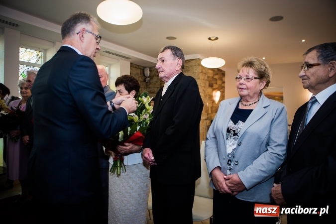 Zdjęcie w galerii na portalu naszraciborz.pl: Od pięćdziesięciu lat razem - złote gody w raciborskim urzędzie stanu cywilnego wiadomości z regionu
