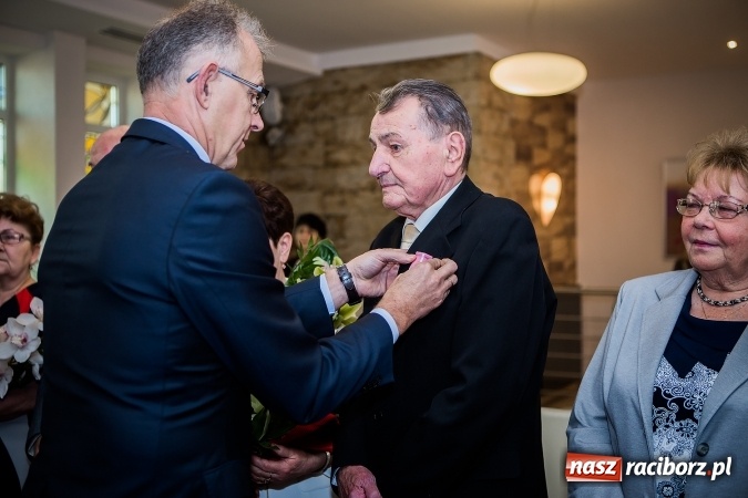 Zdjęcie w galerii na portalu naszraciborz.pl: Od pięćdziesięciu lat razem - złote gody w raciborskim urzędzie stanu cywilnego wiadomości z regionu