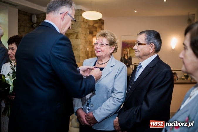 Zdjęcie w galerii na portalu naszraciborz.pl: Od pięćdziesięciu lat razem - złote gody w raciborskim urzędzie stanu cywilnego wiadomości z regionu