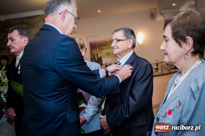 Zdjęcie w galerii na portalu naszraciborz.pl: Od pięćdziesięciu lat razem - złote gody w raciborskim urzędzie stanu cywilnego wiadomości z regionu
