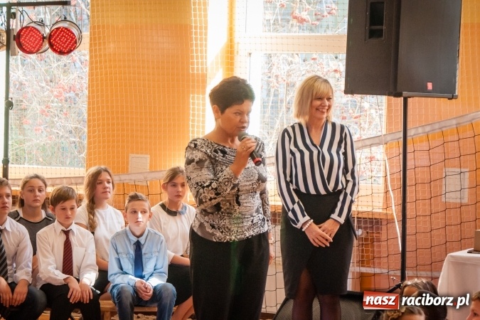 Zdjęcie w galerii na portalu naszraciborz.pl: W SP13 odbyła się uroczysta akademia z okazji Dnia Niepodległości wiadomości z regionu