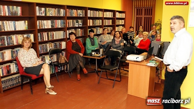 Zdjęcie w galerii na portalu naszraciborz.pl: Andrzej Śliwicki o Sycylii w bibliotece w Markowicach  wiadomości z regionu