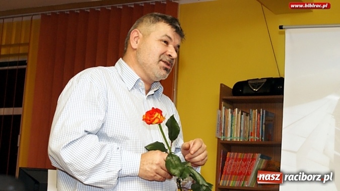Zdjęcie w galerii na portalu naszraciborz.pl: Andrzej Śliwicki o Sycylii w bibliotece w Markowicach  wiadomości z regionu