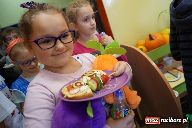 Zdjęcie w galerii na portalu naszraciborz.pl: Daje moc! Odkryli to w szkole w Nędzy wiadomości z regionu