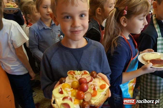 Zdjęcie w galerii na portalu naszraciborz.pl: Daje moc! Odkryli to w szkole w Nędzy wiadomości z regionu