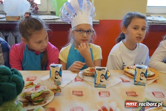 Zdjęcie w galerii na portalu naszraciborz.pl: Daje moc! Odkryli to w szkole w Nędzy wiadomości z regionu