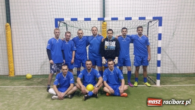 Zdjęcie w galerii na portalu naszraciborz.pl: Inauguracja III edycji Rudzkiej Amatorskiej Ligi Piłki Nożnej Pięcioosobowej wiadomości z regionu