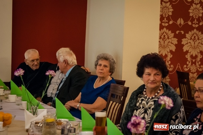 Zdjęcie w galerii na portalu naszraciborz.pl: Seniorzy z naszego miasta świętowali dziś w Raciborskiej wiadomości z regionu