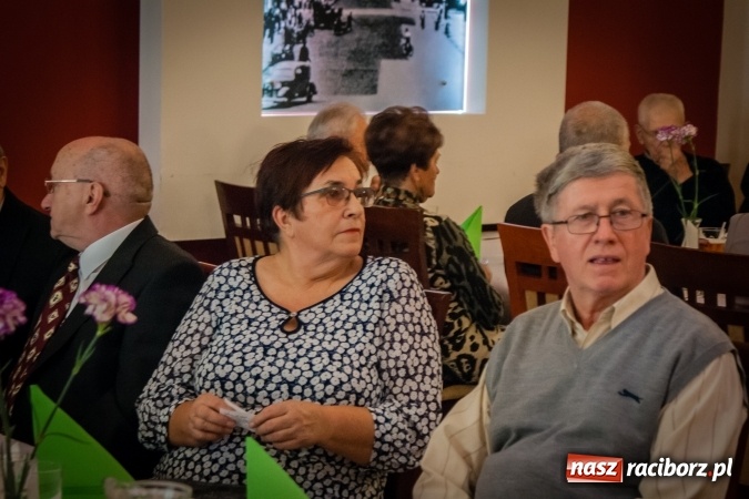Zdjęcie w galerii na portalu naszraciborz.pl: Seniorzy z naszego miasta świętowali dziś w Raciborskiej wiadomości z regionu