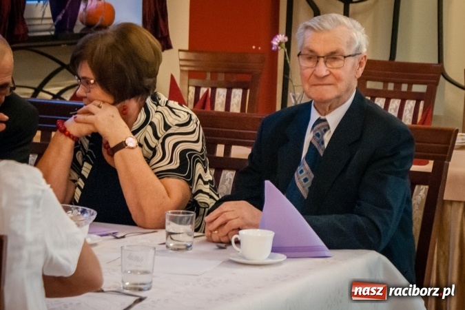 Zdjęcie w galerii na portalu naszraciborz.pl: Seniorzy z naszego miasta świętowali dziś w Raciborskiej wiadomości z regionu