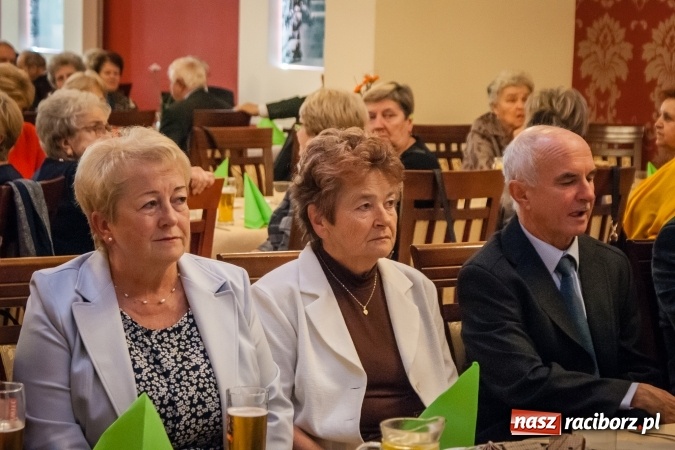Zdjęcie w galerii na portalu naszraciborz.pl: Seniorzy z naszego miasta świętowali dziś w Raciborskiej wiadomości z regionu