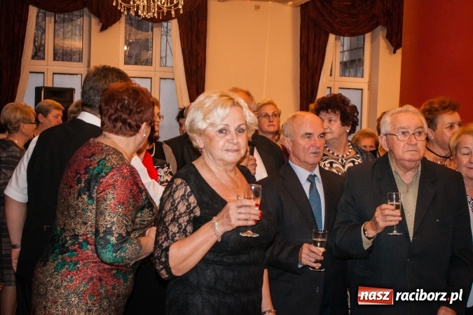 Zdjęcie w galerii na portalu naszraciborz.pl: Seniorzy z naszego miasta świętowali dziś w Raciborskiej wiadomości z regionu