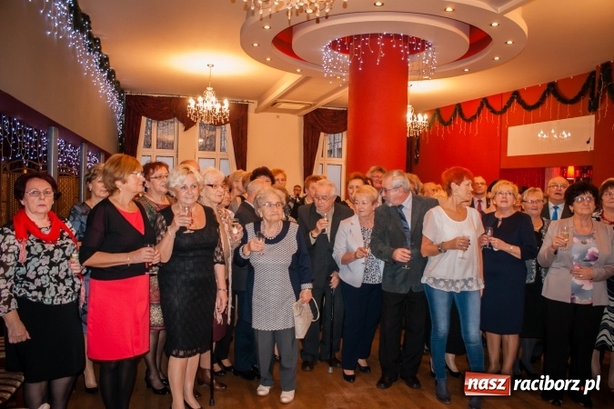 Zdjęcie w galerii na portalu naszraciborz.pl: Seniorzy z naszego miasta świętowali dziś w Raciborskiej wiadomości z regionu