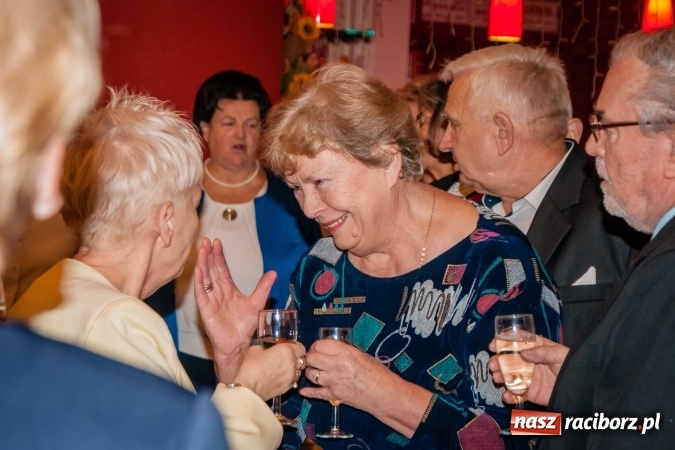 Zdjęcie w galerii na portalu naszraciborz.pl: Seniorzy z naszego miasta świętowali dziś w Raciborskiej wiadomości z regionu