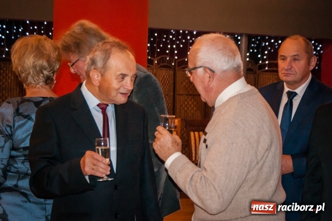 Zdjęcie w galerii na portalu naszraciborz.pl: Seniorzy z naszego miasta świętowali dziś w Raciborskiej wiadomości z regionu