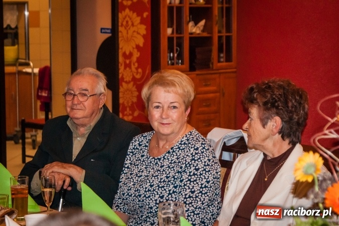 Zdjęcie w galerii na portalu naszraciborz.pl: Seniorzy z naszego miasta świętowali dziś w Raciborskiej wiadomości z regionu