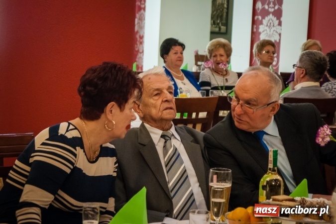 Zdjęcie w galerii na portalu naszraciborz.pl: Seniorzy z naszego miasta świętowali dziś w Raciborskiej wiadomości z regionu