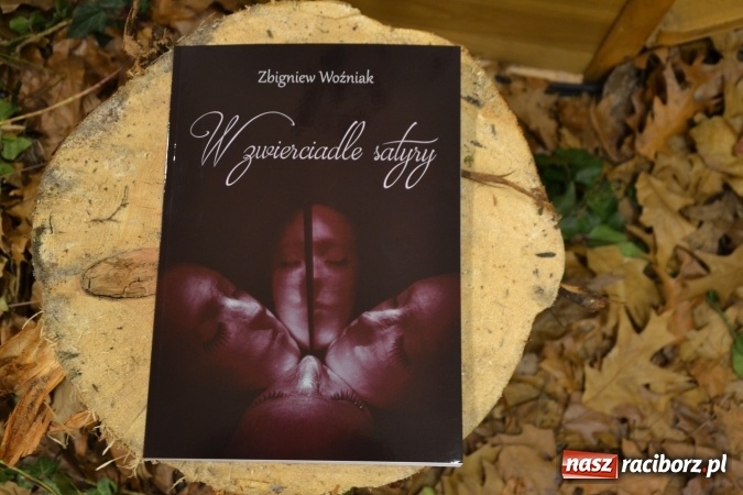 Zdjęcie w galerii na portalu naszraciborz.pl: W zwierciadle satyry - promocja książki Zbigniewa Woźniaka na Zamku Piastowskim wiadomości z regionu