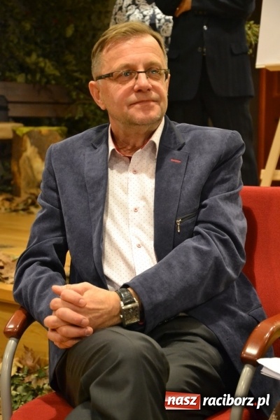 Zdjęcie w galerii na portalu naszraciborz.pl: W zwierciadle satyry - promocja książki Zbigniewa Woźniaka na Zamku Piastowskim wiadomości z regionu