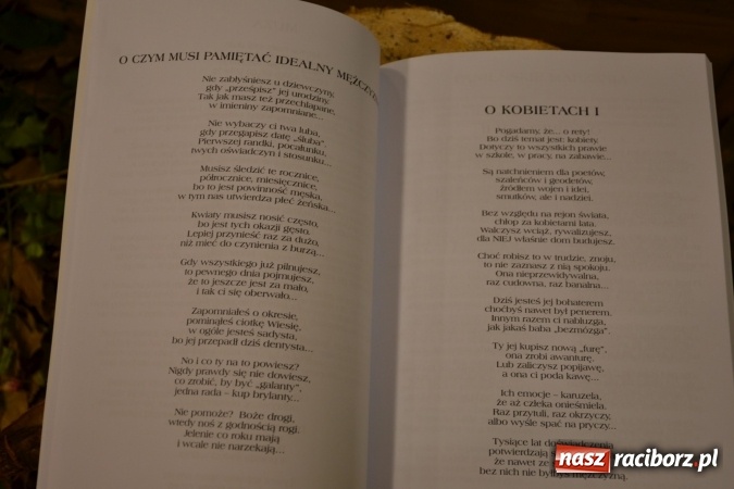 Zdjęcie w galerii na portalu naszraciborz.pl: W zwierciadle satyry - promocja książki Zbigniewa Woźniaka na Zamku Piastowskim wiadomości z regionu