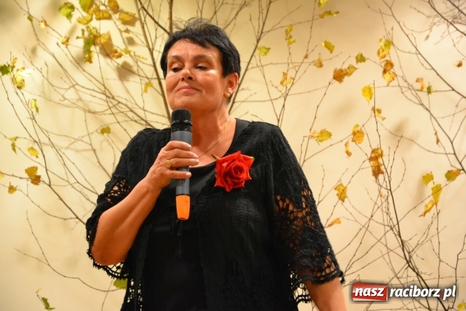 Zdjęcie w galerii na portalu naszraciborz.pl: W zwierciadle satyry - promocja książki Zbigniewa Woźniaka na Zamku Piastowskim wiadomości z regionu