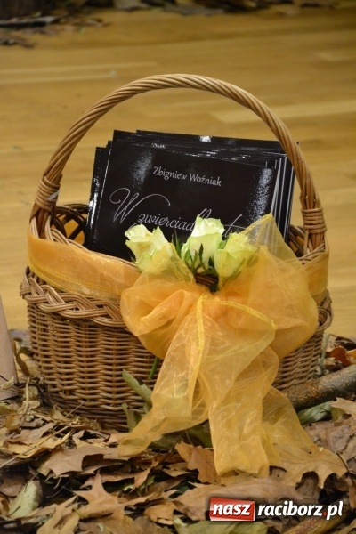 Zdjęcie w galerii na portalu naszraciborz.pl: W zwierciadle satyry - promocja książki Zbigniewa Woźniaka na Zamku Piastowskim wiadomości z regionu