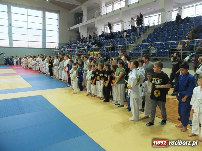 Zdjęcie w galerii na portalu naszraciborz.pl: Łamatorzy przywieźli z Katowic worek medali  wiadomości z regionu