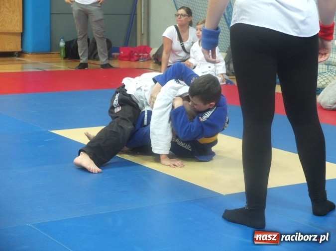 Zdjęcie w galerii na portalu naszraciborz.pl: Łamatorzy przywieźli z Katowic worek medali  wiadomości z regionu