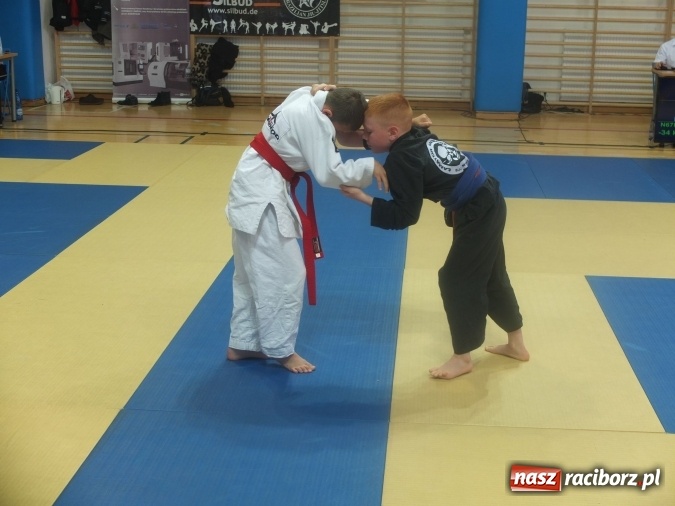 Zdjęcie w galerii na portalu naszraciborz.pl: Łamatorzy przywieźli z Katowic worek medali  wiadomości z regionu