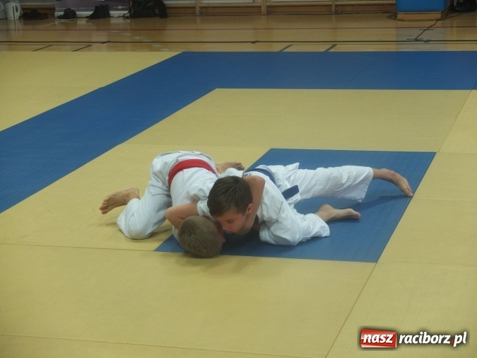 Zdjęcie w galerii na portalu naszraciborz.pl: Łamatorzy przywieźli z Katowic worek medali  wiadomości z regionu