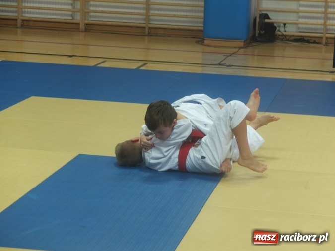 Zdjęcie w galerii na portalu naszraciborz.pl: Łamatorzy przywieźli z Katowic worek medali  wiadomości z regionu