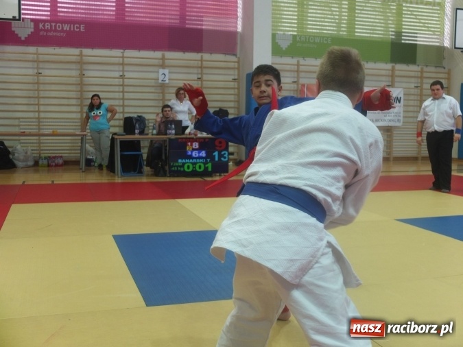 Zdjęcie w galerii na portalu naszraciborz.pl: Łamatorzy przywieźli z Katowic worek medali  wiadomości z regionu