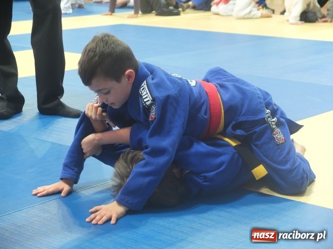 Zdjęcie w galerii na portalu naszraciborz.pl: Łamatorzy przywieźli z Katowic worek medali  wiadomości z regionu